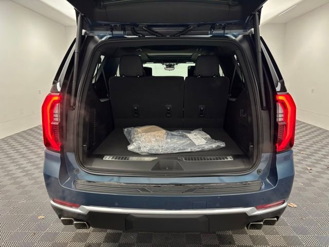 New 2026 GMC Yukon XL Denali w/ Denali Reserve Package image 13