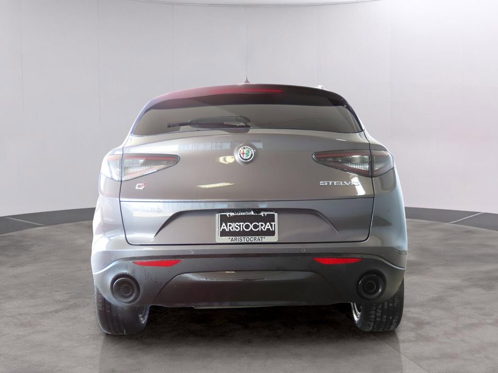 New 2025 Alfa Romeo Stelvio Sprint w/ Convenience Package image 6