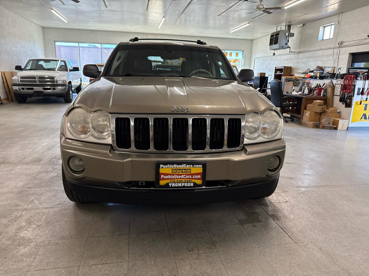 Used 2005 Jeep Grand Cherokee Limited AWD/4WD image 6