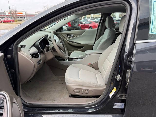 Used 2023 Chevrolet Malibu LT image 12