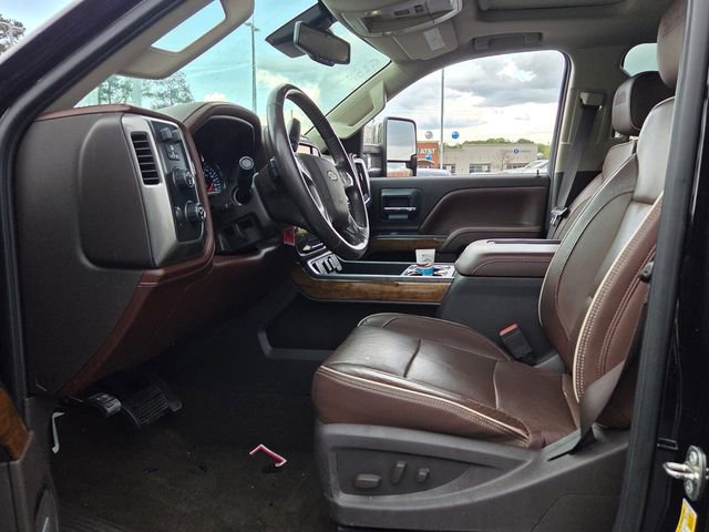 Used 2016 Chevrolet Silverado 2500 High Country w/ Duramax Plus Package image 5