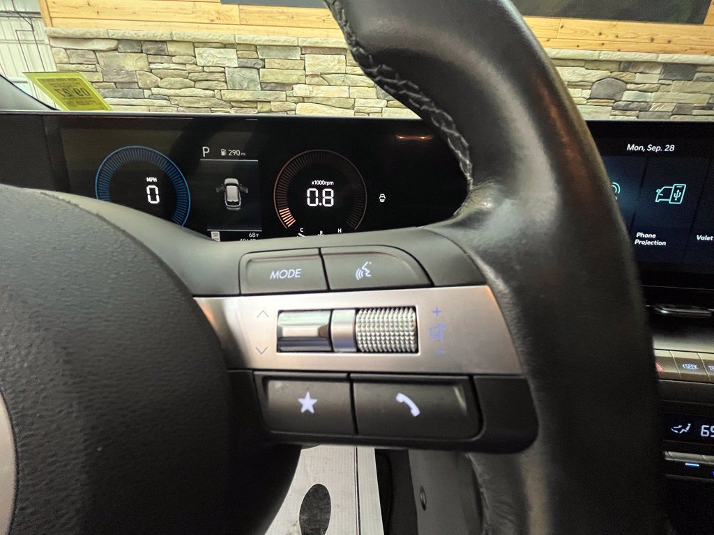Used 2024 Hyundai Kona SEL AWD/4WD image 30