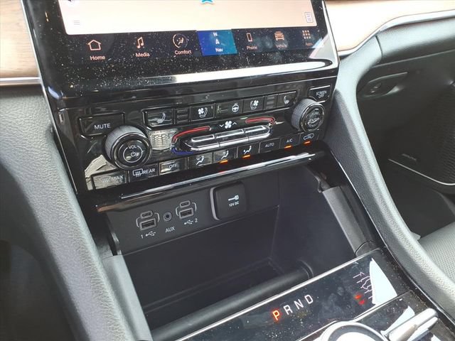 Used 2024 Jeep Grand Cherokee L Summit w/ Advanced Protech Group IV AWD/4WD image 23