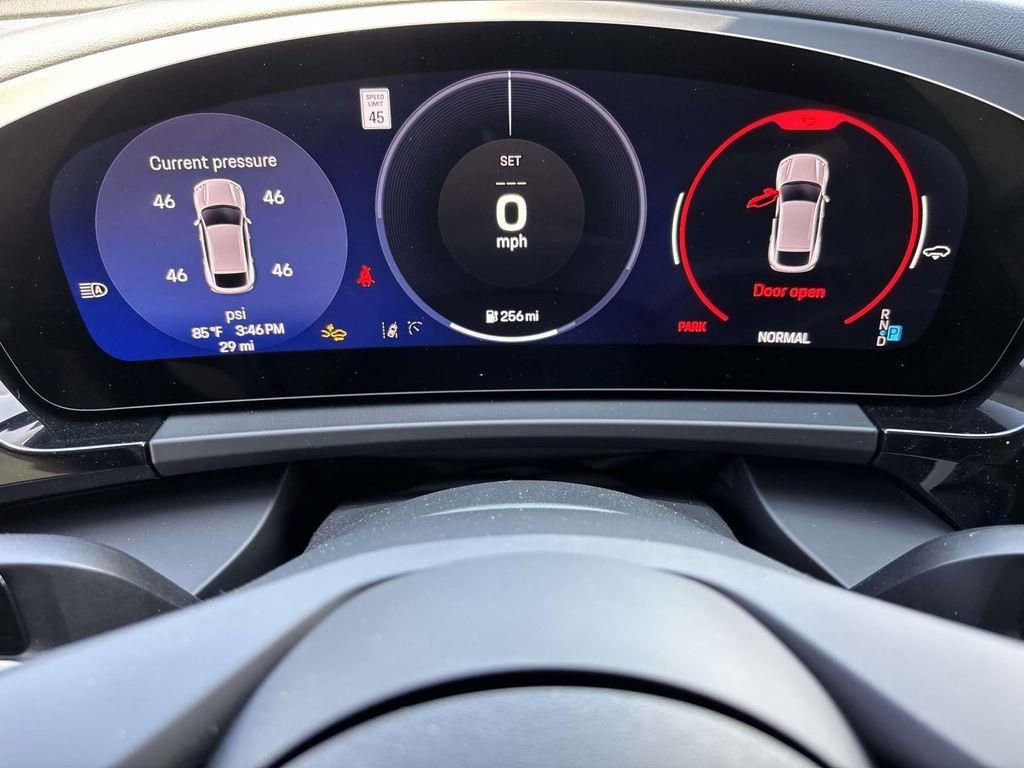 Used 2025 Porsche Macan Electric image 30