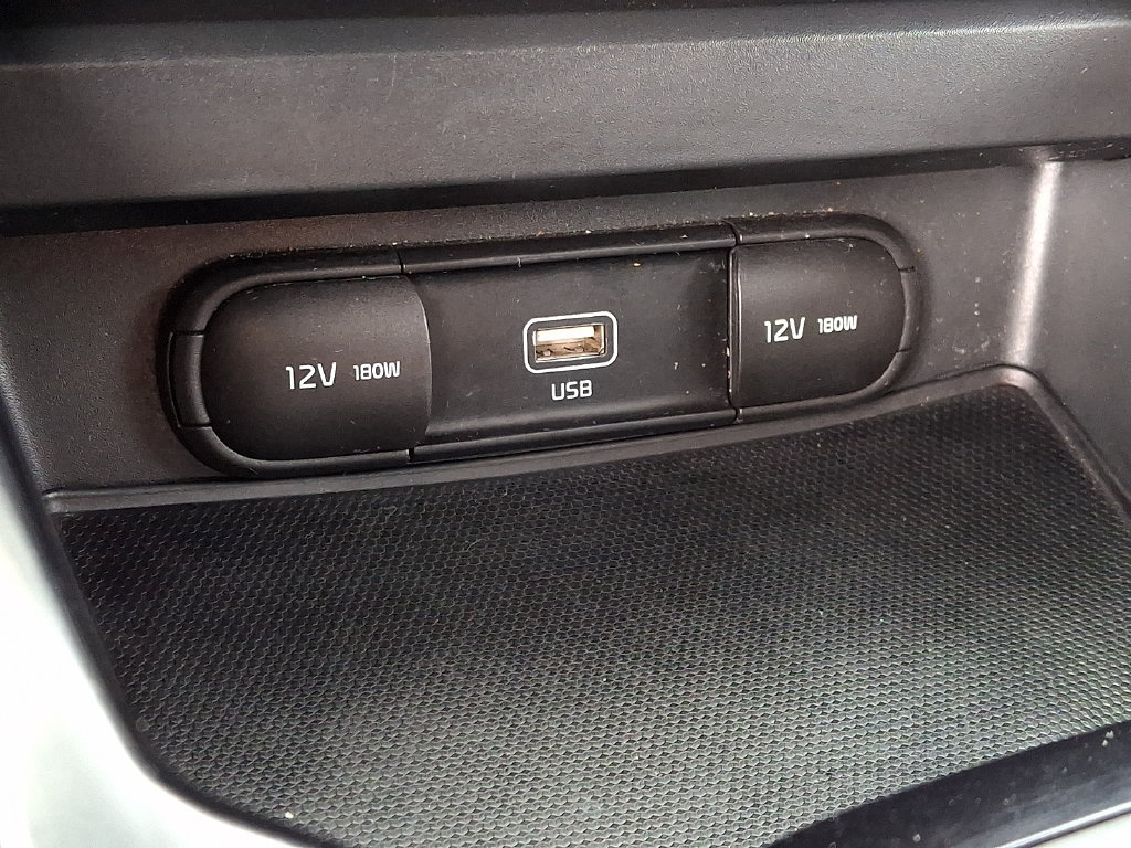 Used 2020 Kia Soul LX FWD image 25