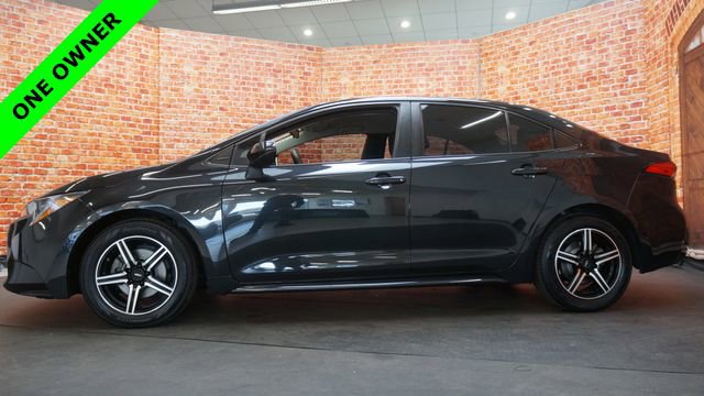 Used 2020 Toyota Corolla LE FWD image 4