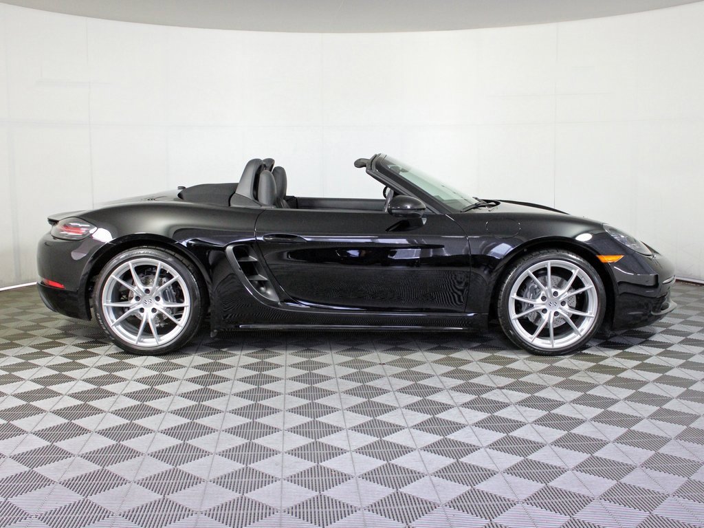 Used 2021 Porsche 718 Boxster image 8