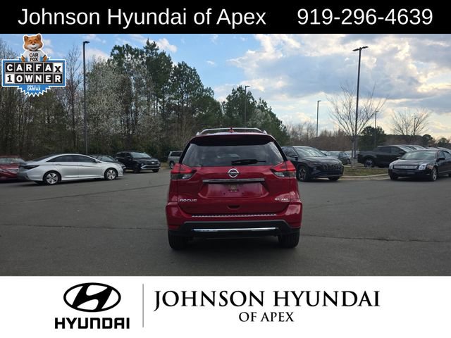 Used 2017 Nissan Rogue SL w/ SL Premium Package image 16