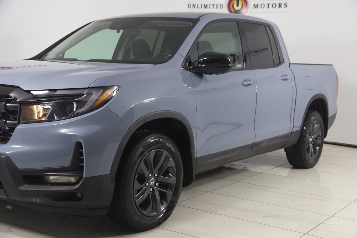 Used 2025 Honda Ridgeline Sport image 41
