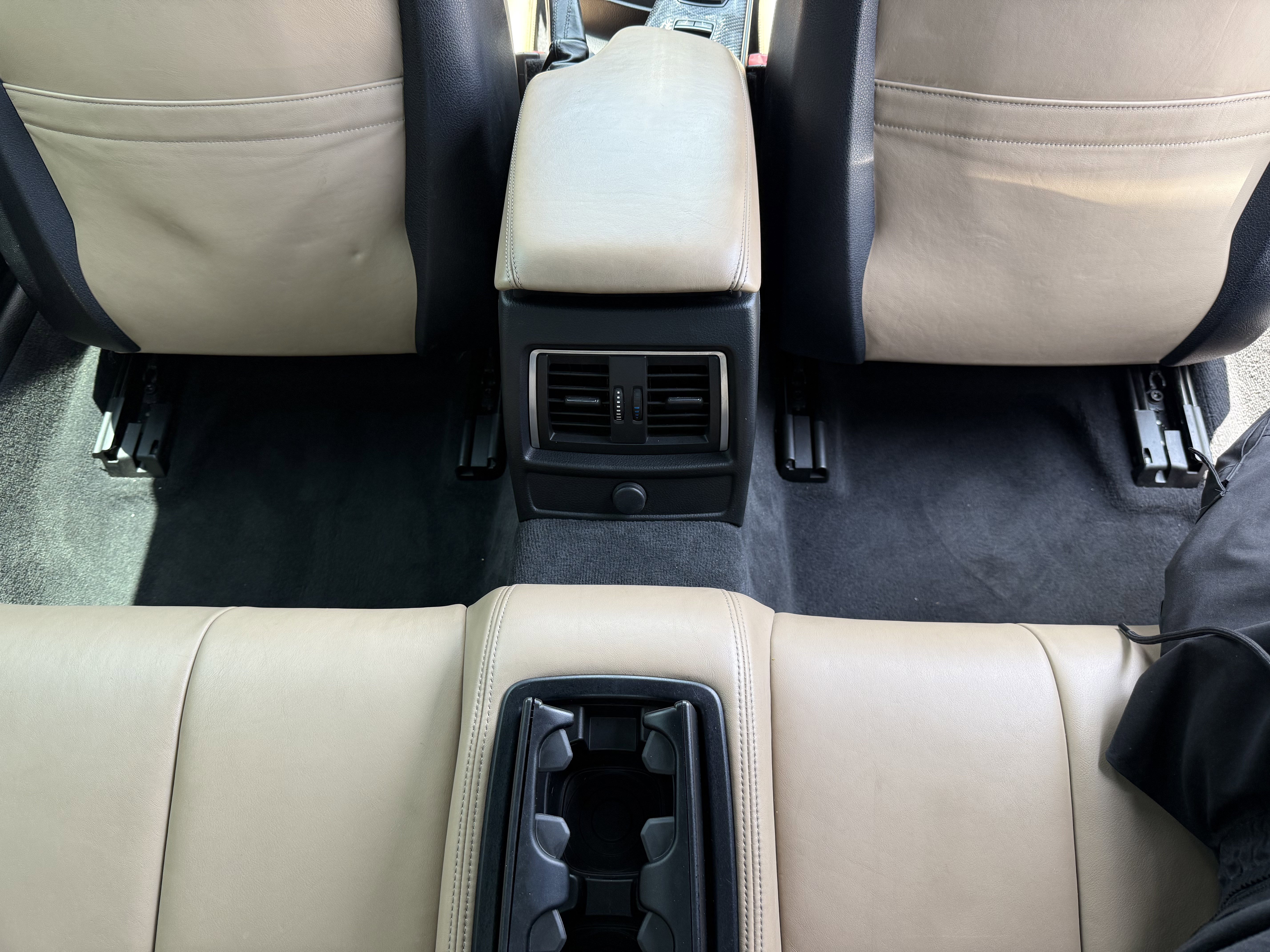 Used 2016 BMW M4 Convertible image 16