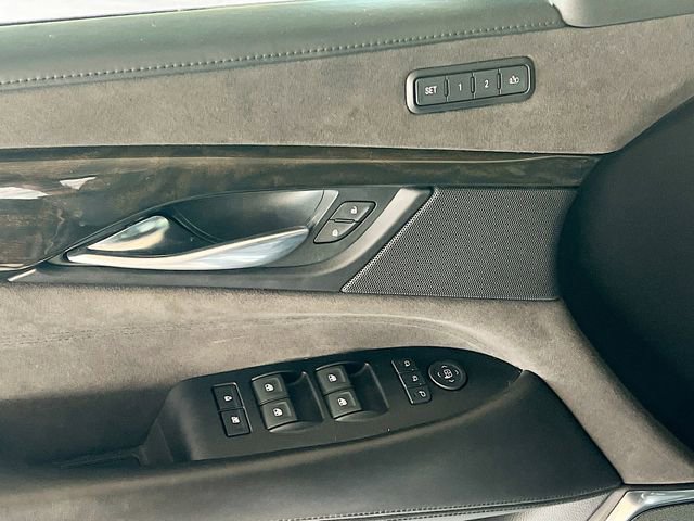 Used 2018 Cadillac Escalade Platinum image 12