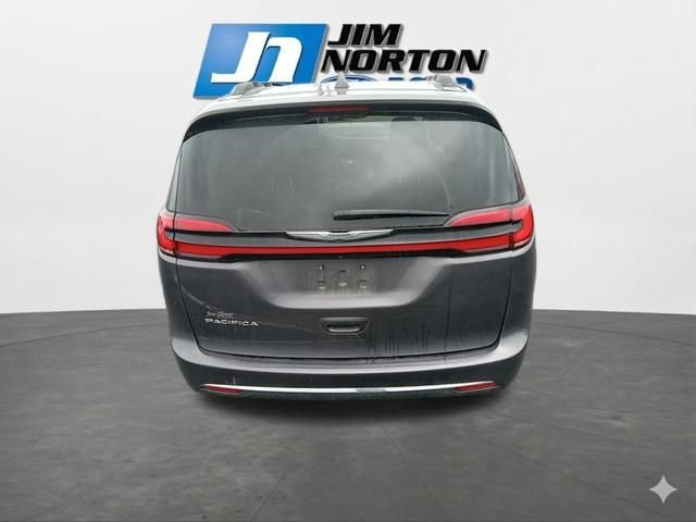 Used 2022 Chrysler Pacifica Touring-L FWD image 9