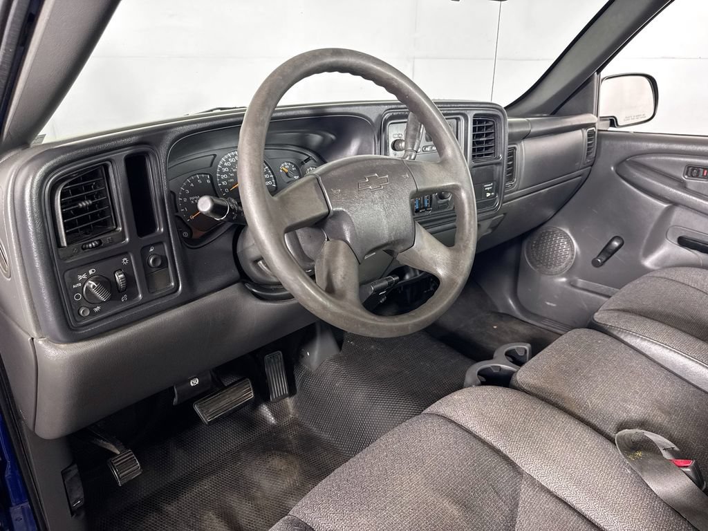 Used 2004 Chevrolet Silverado 2500 W/T RWD image 8