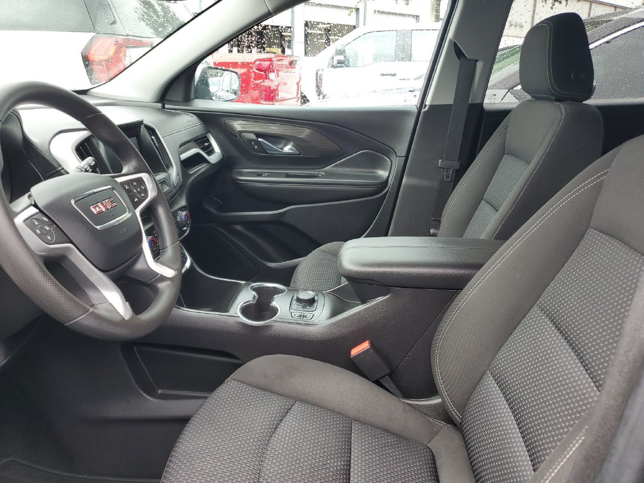 Used 2022 GMC Terrain SLE w/ Driver Convenience Package FWD image 18