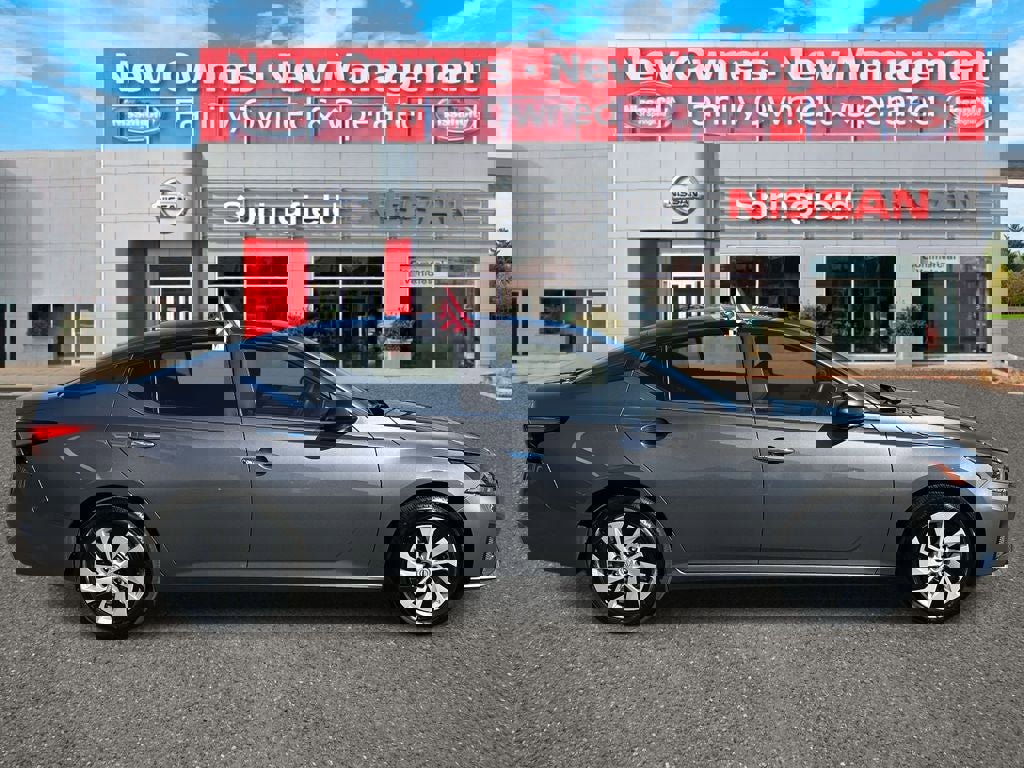 Used 2025 Nissan Altima 2.5 S image 4