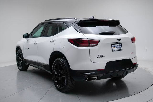 Used 2023 Chevrolet Blazer RS w/ Enhanced Convenience Package FWD image 4