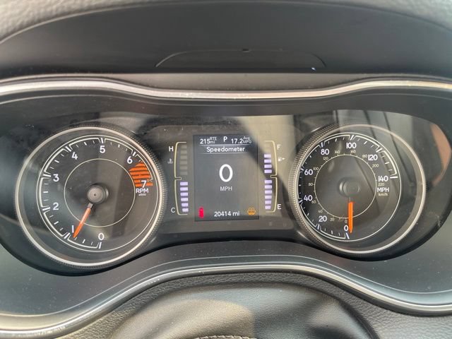 Used 2019 Jeep Cherokee Latitude Plus w/ Cold Weather Group AWD/4WD image 8