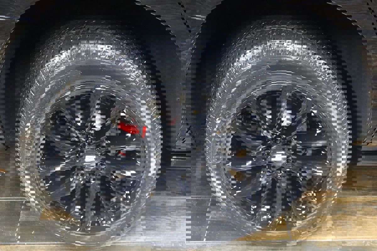 Used 2022 Cadillac Escalade Sport Platinum w/ LPO, ONYX Package image 21