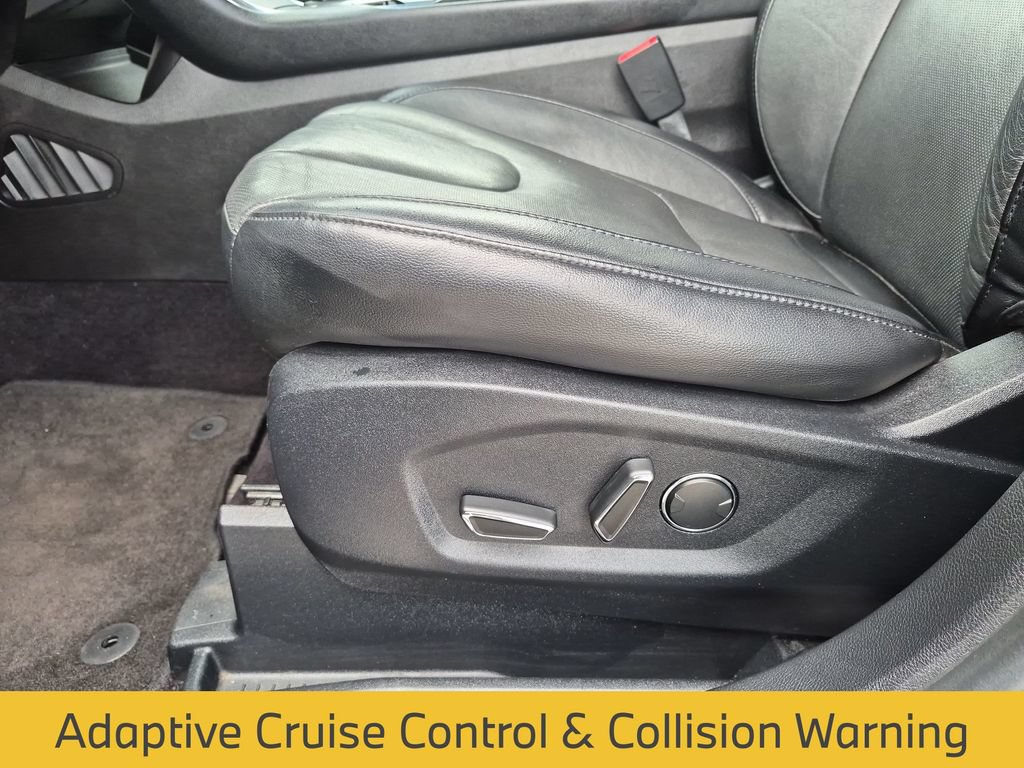Used 2015 Ford Edge Titanium w/ Equipment Group 302A AWD/4WD image 19