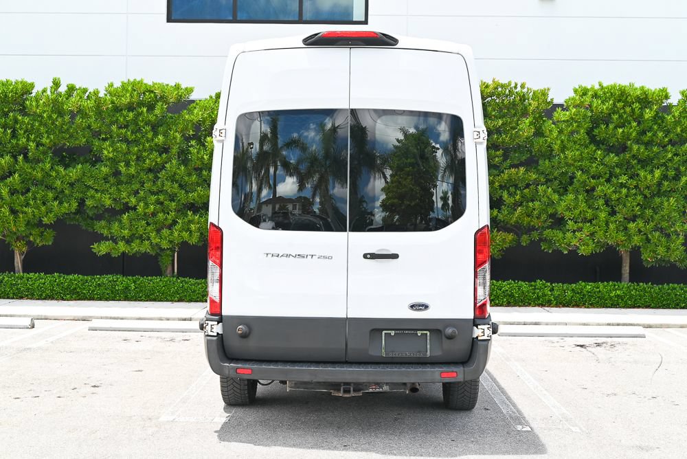 Used 2018 Ford Transit 250 148 High Roof RWD image 5