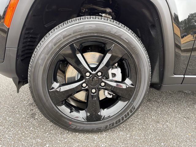 New 2025 Jeep Grand Cherokee L Altitude image 11