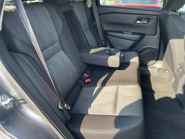 Used 2025 Nissan Rogue SV AWD/4WD image 21