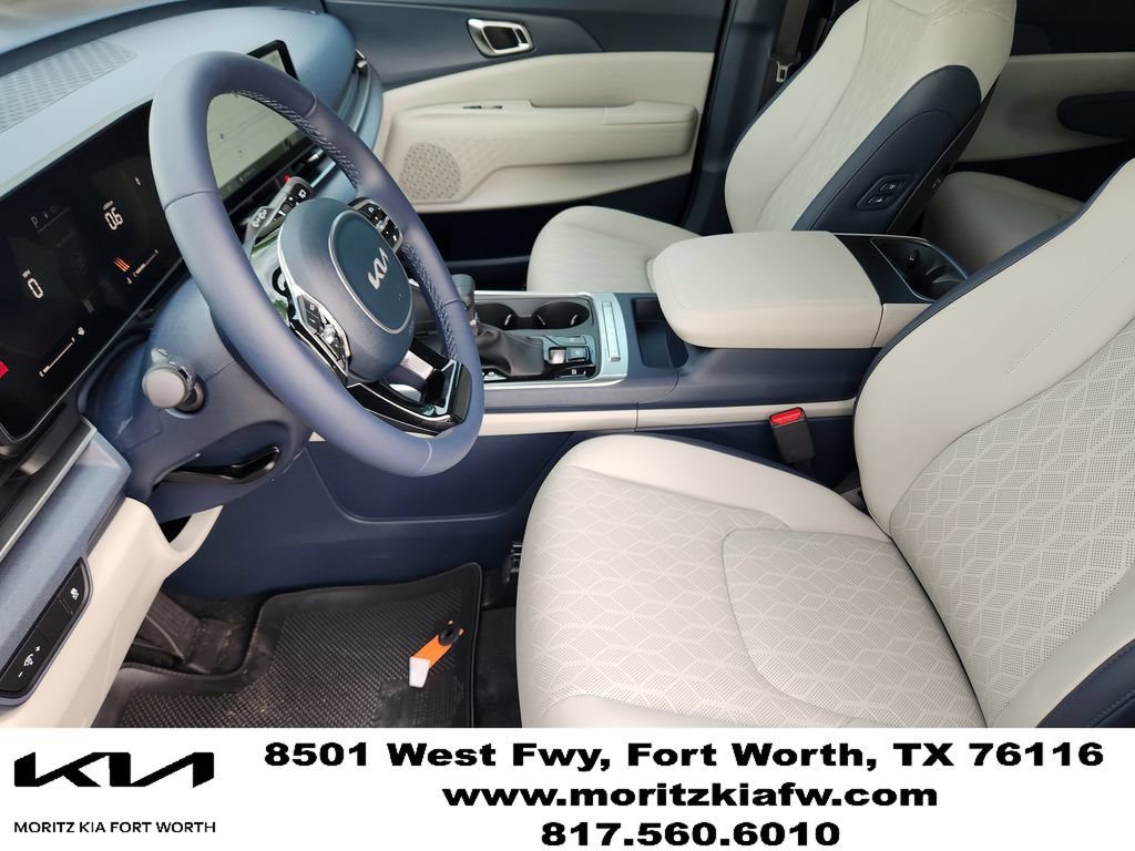 New 2026 Kia Carnival EX FWD image 9