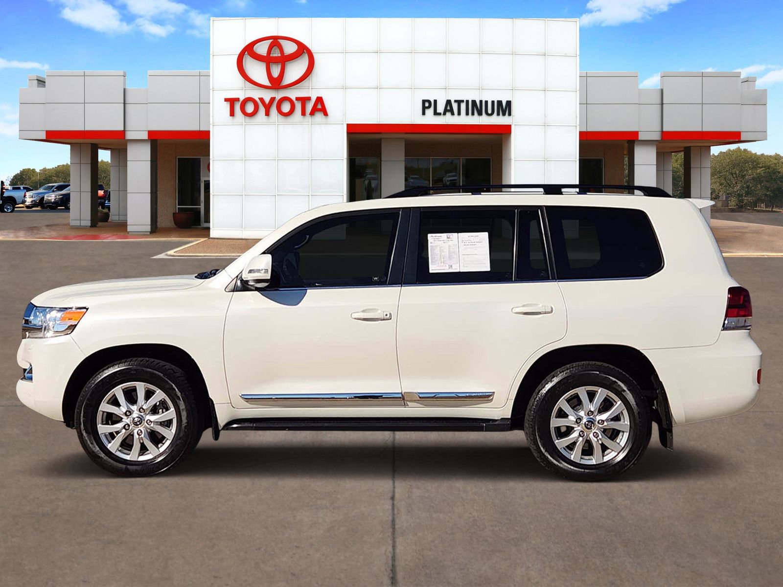 Used 2021 Toyota Land Cruiser image 3