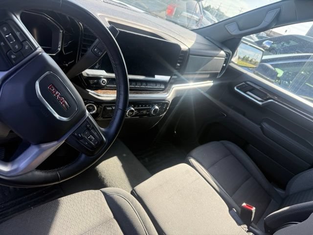 Used 2023 GMC Sierra 1500 Elevation w/ X31 Off-Road Package AWD/4WD image 9