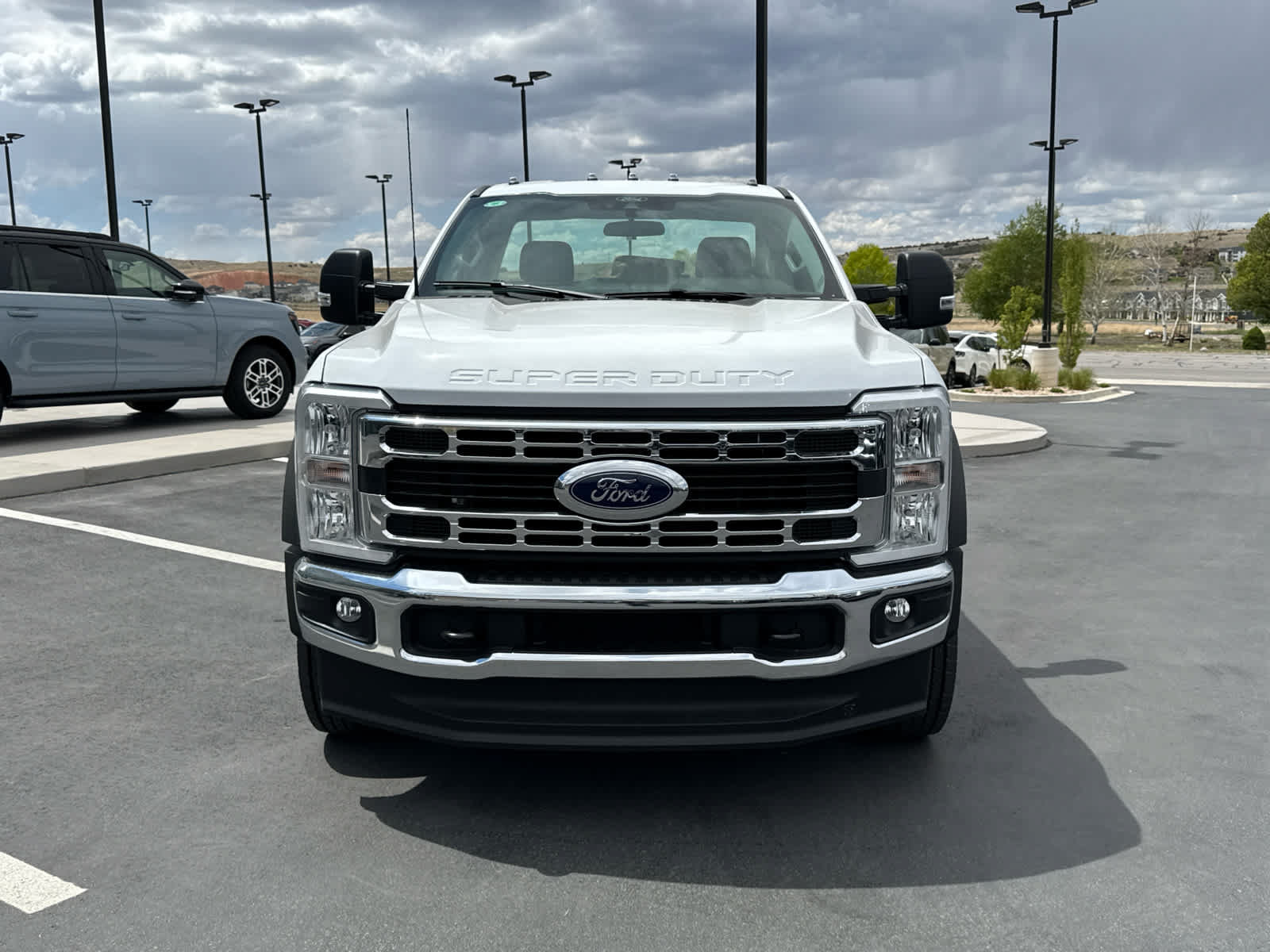 New 2026 Ford F550 4x4 Regular Cab Super Duty w/ XL Chrome Package image 3