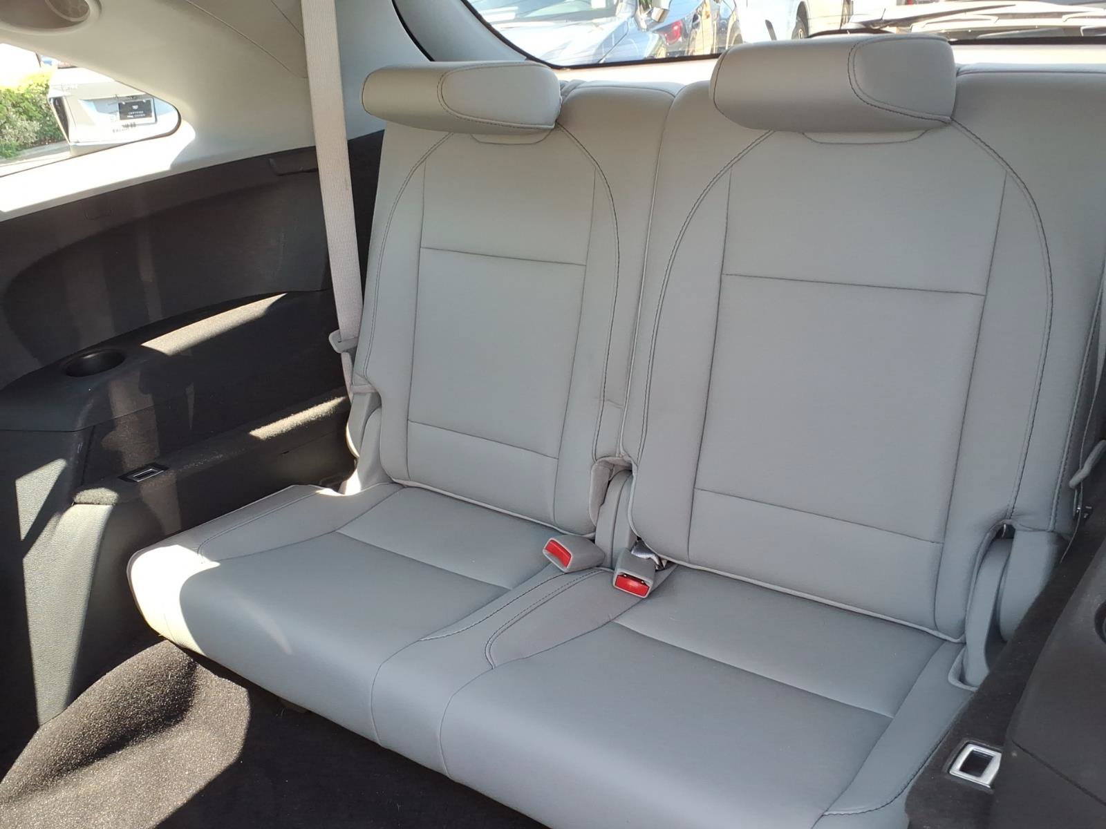 Used 2020 Acura MDX w/ Technology Package AWD/4WD image 15