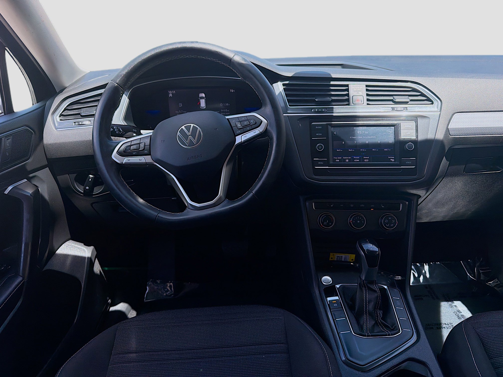 Used 2022 Volkswagen Tiguan S FWD image 21