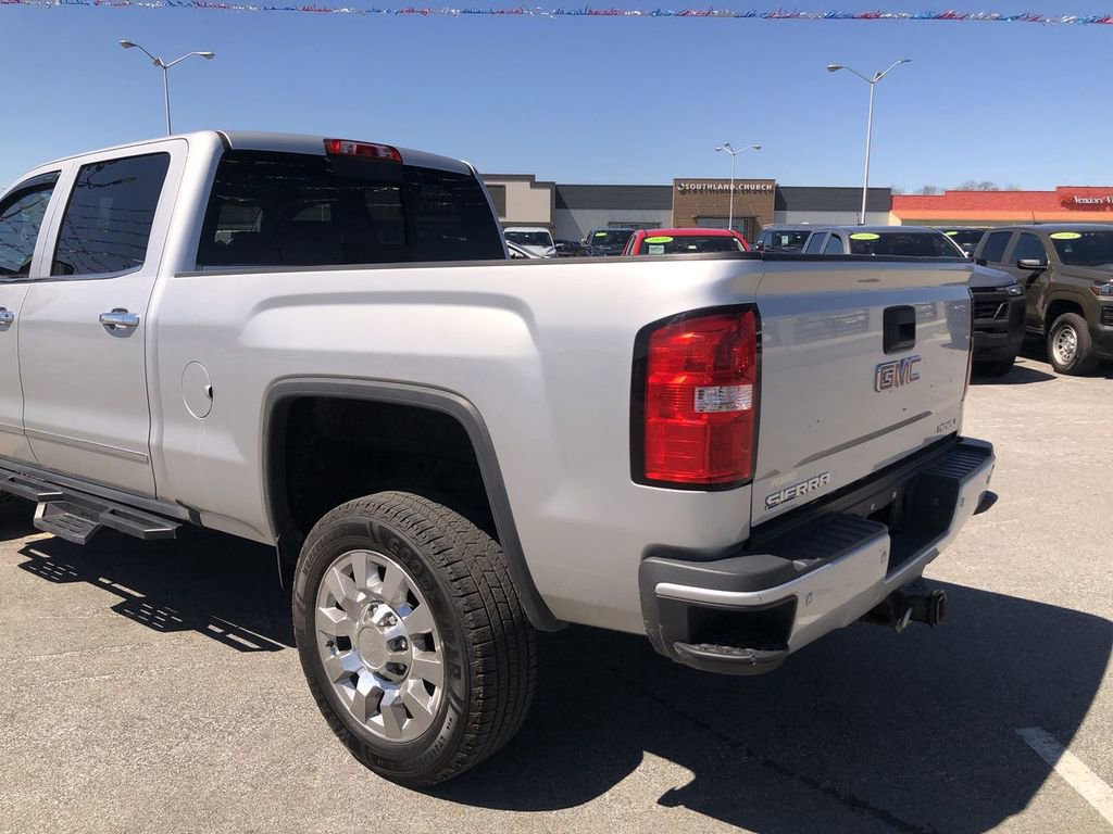 Used 2018 GMC Sierra 2500 Denali w/ Duramax Plus Package AWD/4WD image 12