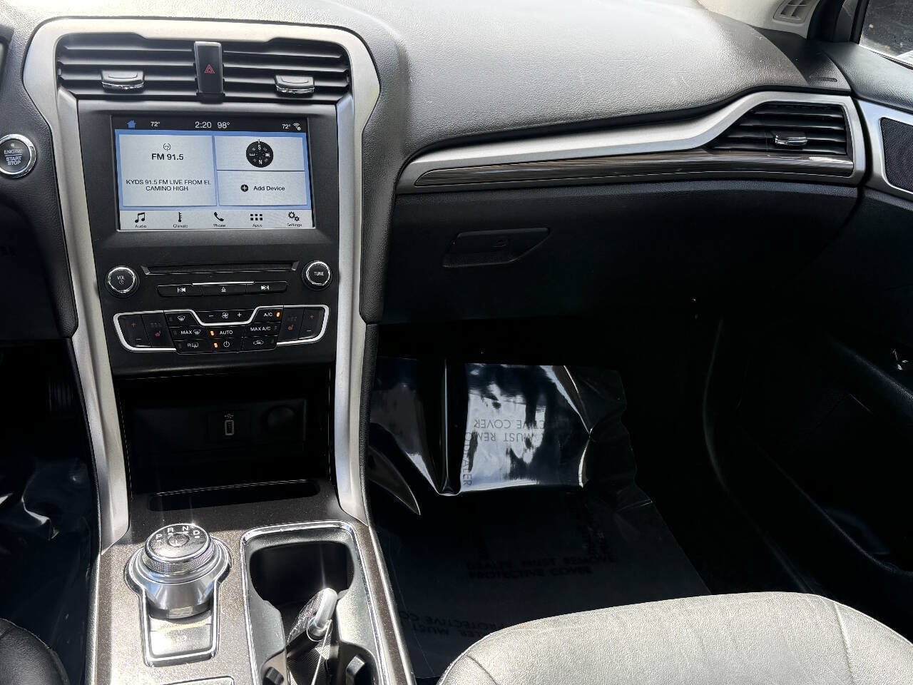 Used 2018 Ford Fusion SE w/ Equipment Group 602A FWD image 5