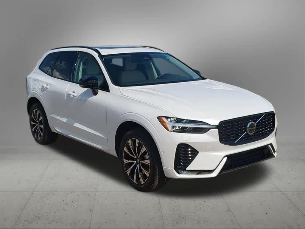 Certified 2024 Volvo XC60 B5 Plus AWD/4WD image 8