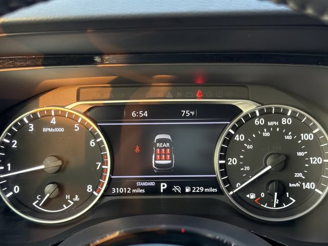 Used 2025 Nissan Pathfinder SL FWD image 29