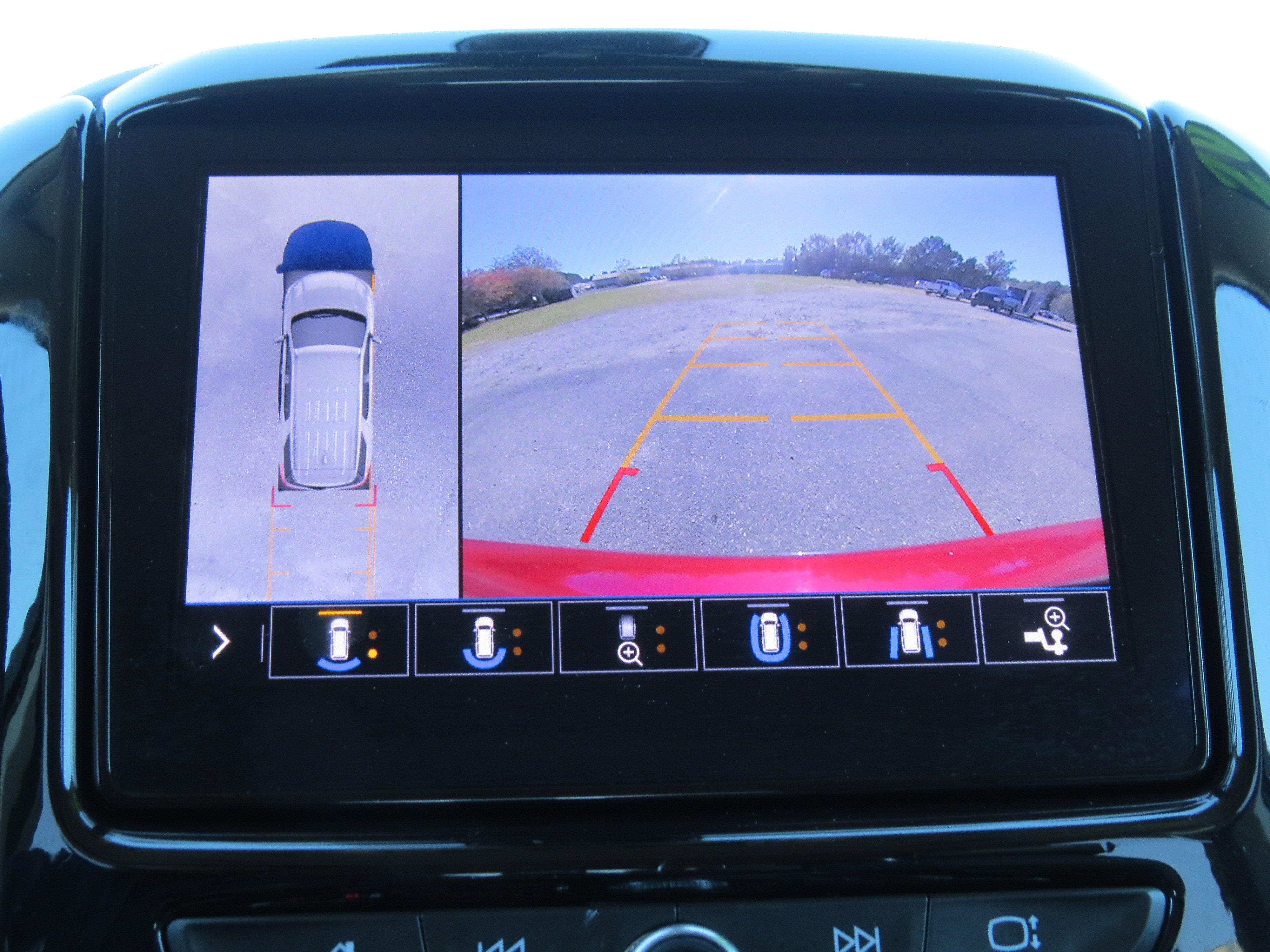 Certified 2020 Chevrolet Traverse High Country image 32