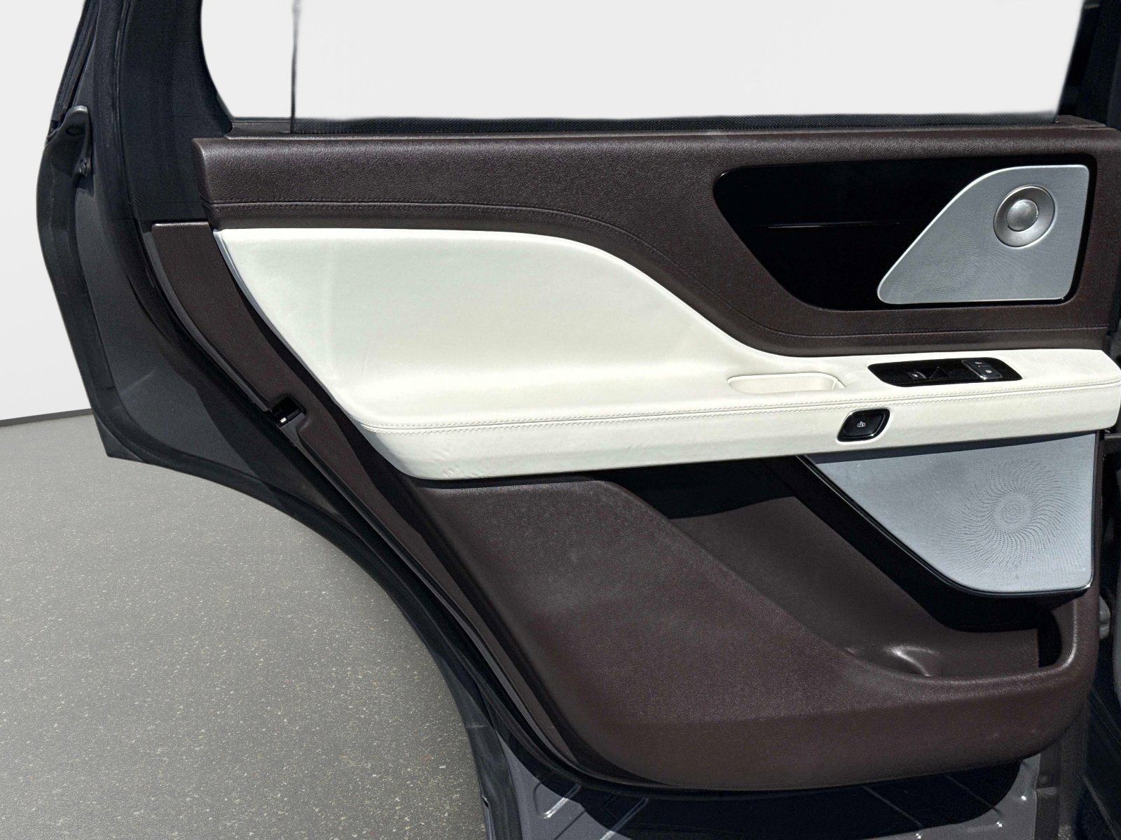 Used 2023 Lincoln Aviator Black Label w/ Dynamic Handling Package image 15