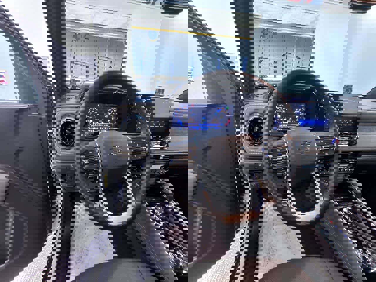 Used 2024 Chevrolet Colorado ZR2 w/ ZR2 Convenience Package III image 15