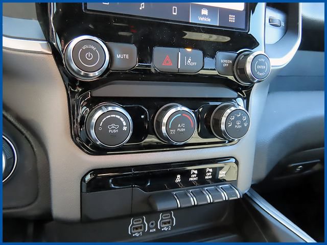 New 2026 RAM 1500 Express AWD/4WD image 16