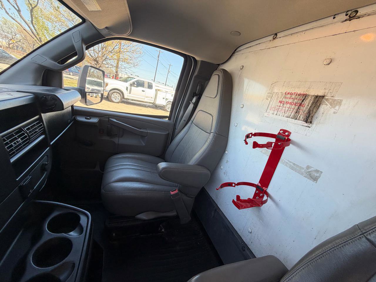 Used 2017 Chevrolet Express 3500 RWD image 46