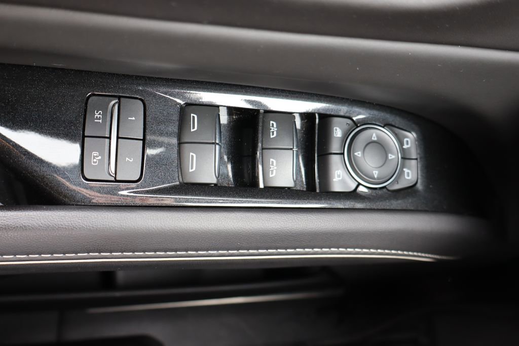 Used 2024 Cadillac Escalade Sport Platinum w/ LPO, ONYX Package image 37