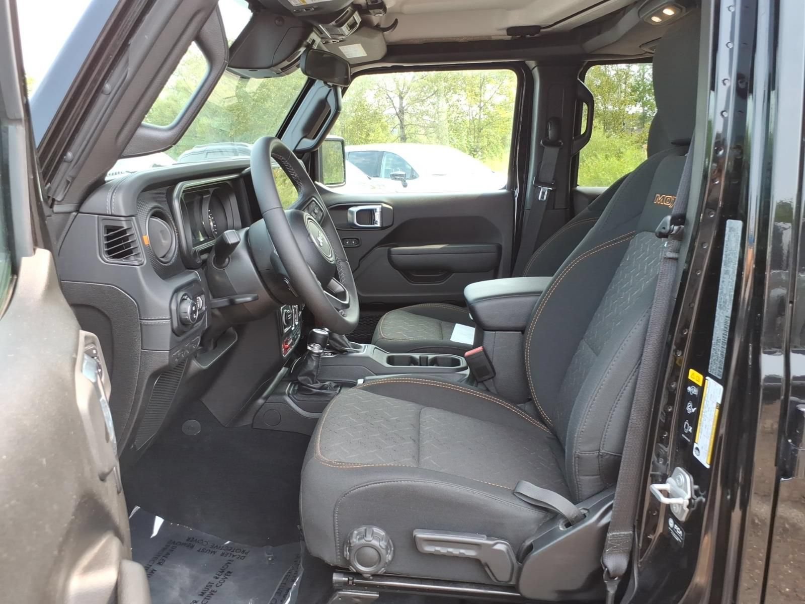 Used 2026 Jeep Gladiator Mojave AWD/4WD image 16