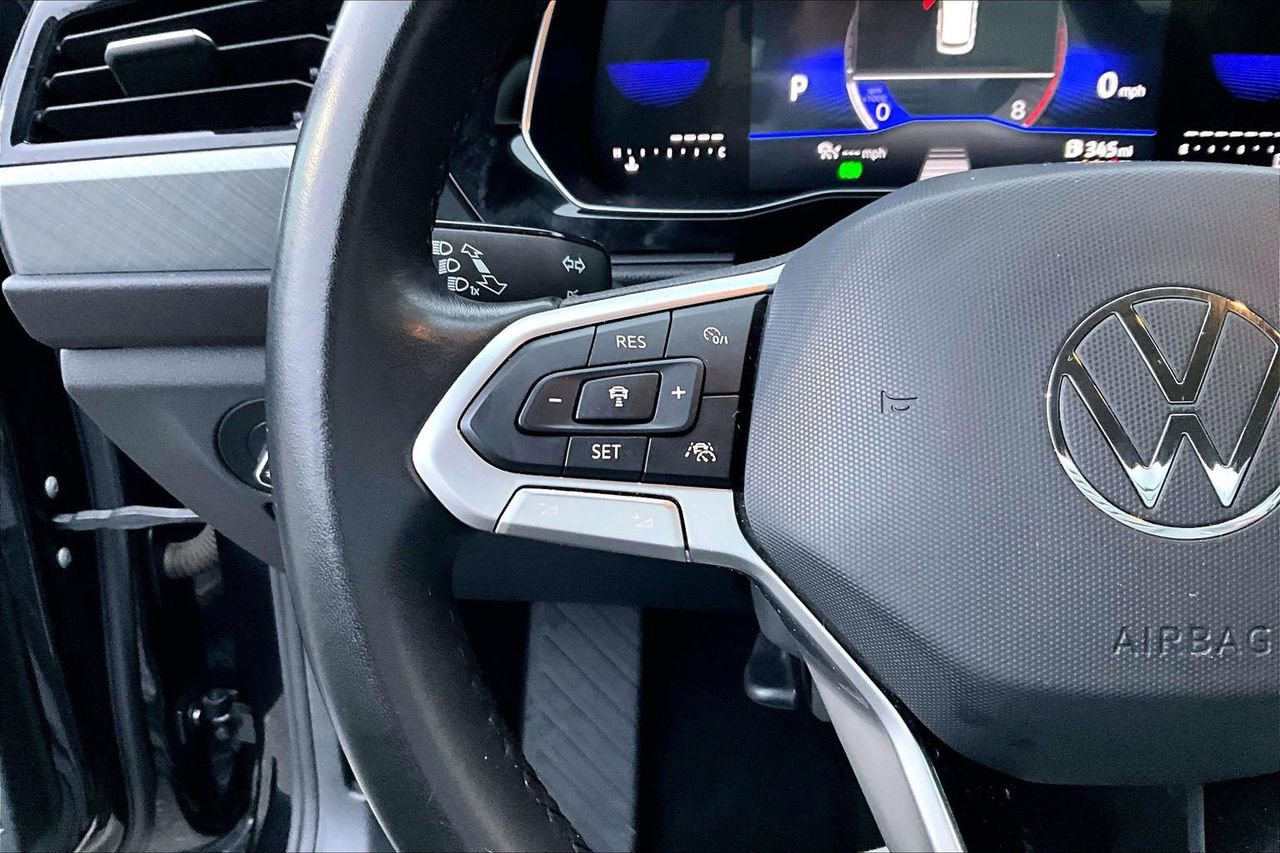 Used 2024 Volkswagen Jetta SE image 26