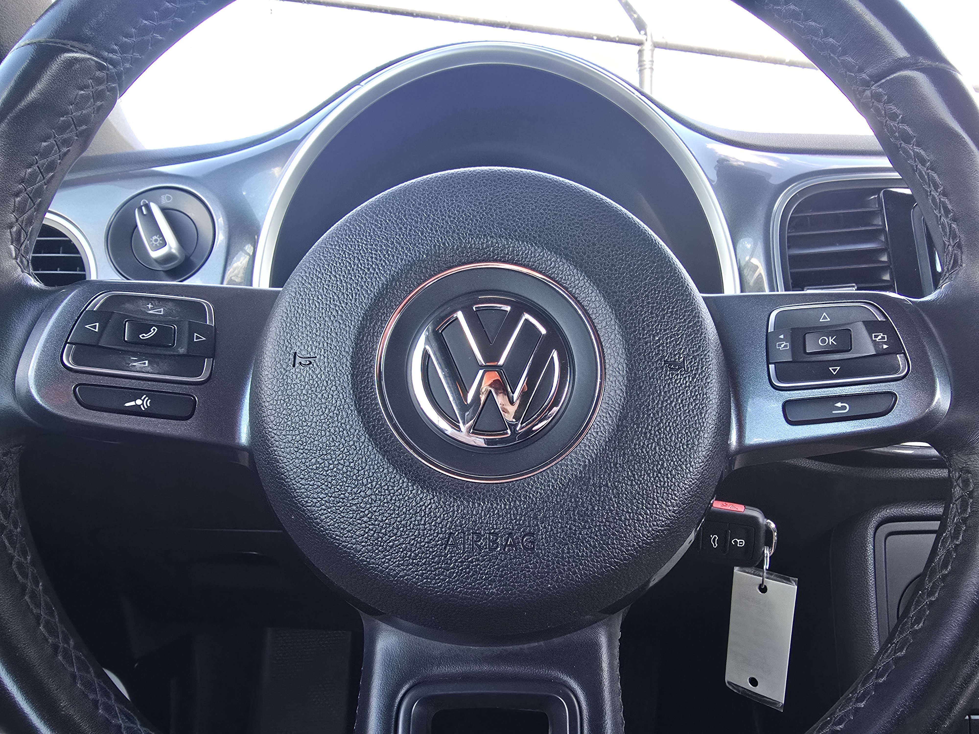 Used 2014 Volkswagen Beetle 1.8T FWD image 22