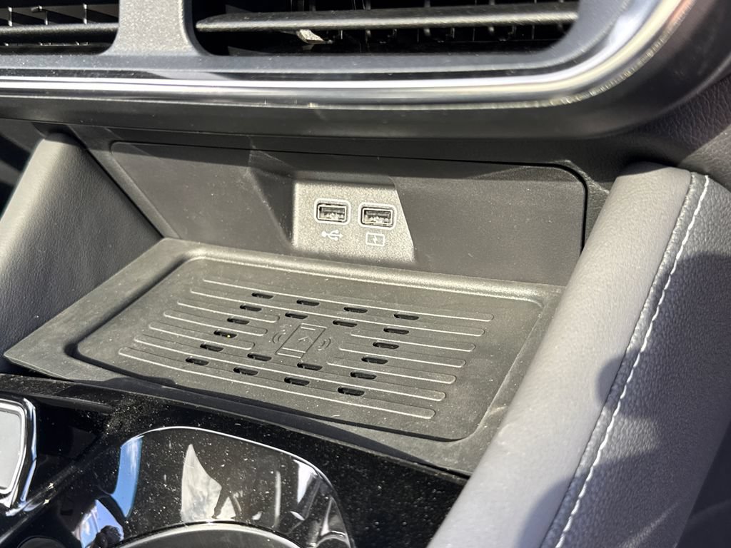 New 2025 VinFast VF 8 Plus AWD/4WD image 14