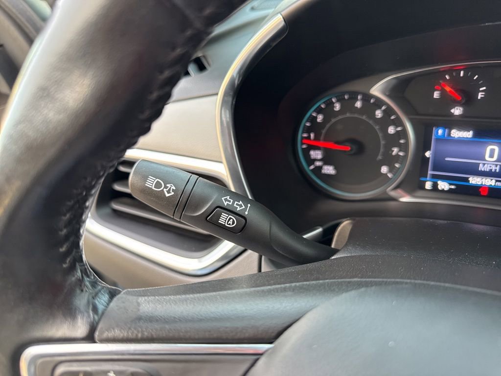 Used 2022 Chevrolet Equinox LT w/ Driver Convenience Package image 20