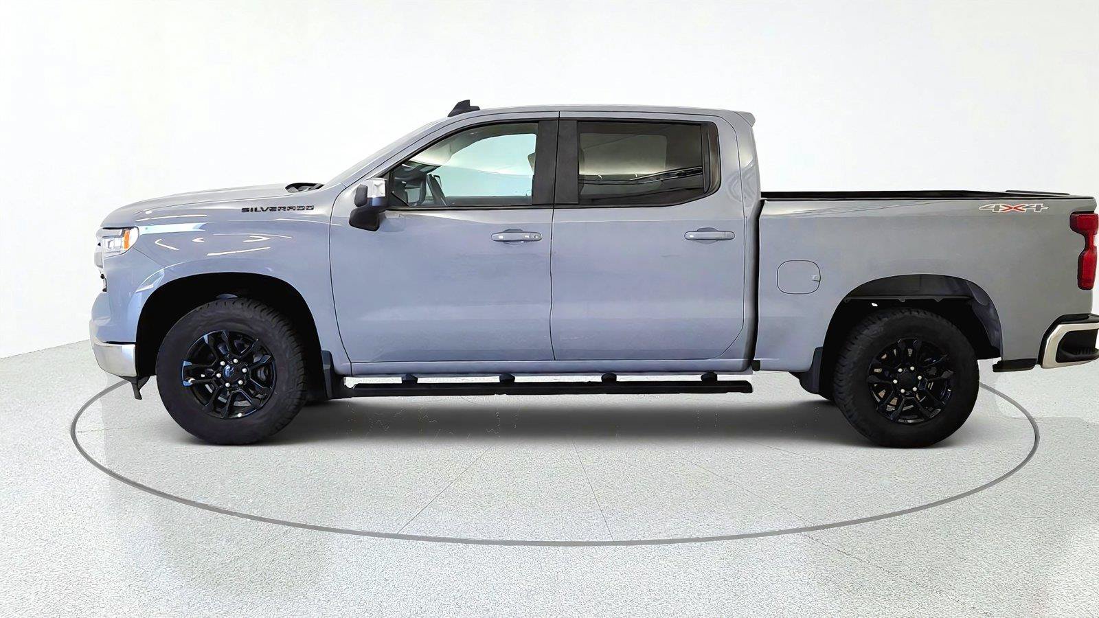 Used 2024 Chevrolet Silverado 1500 LT AWD/4WD image 5