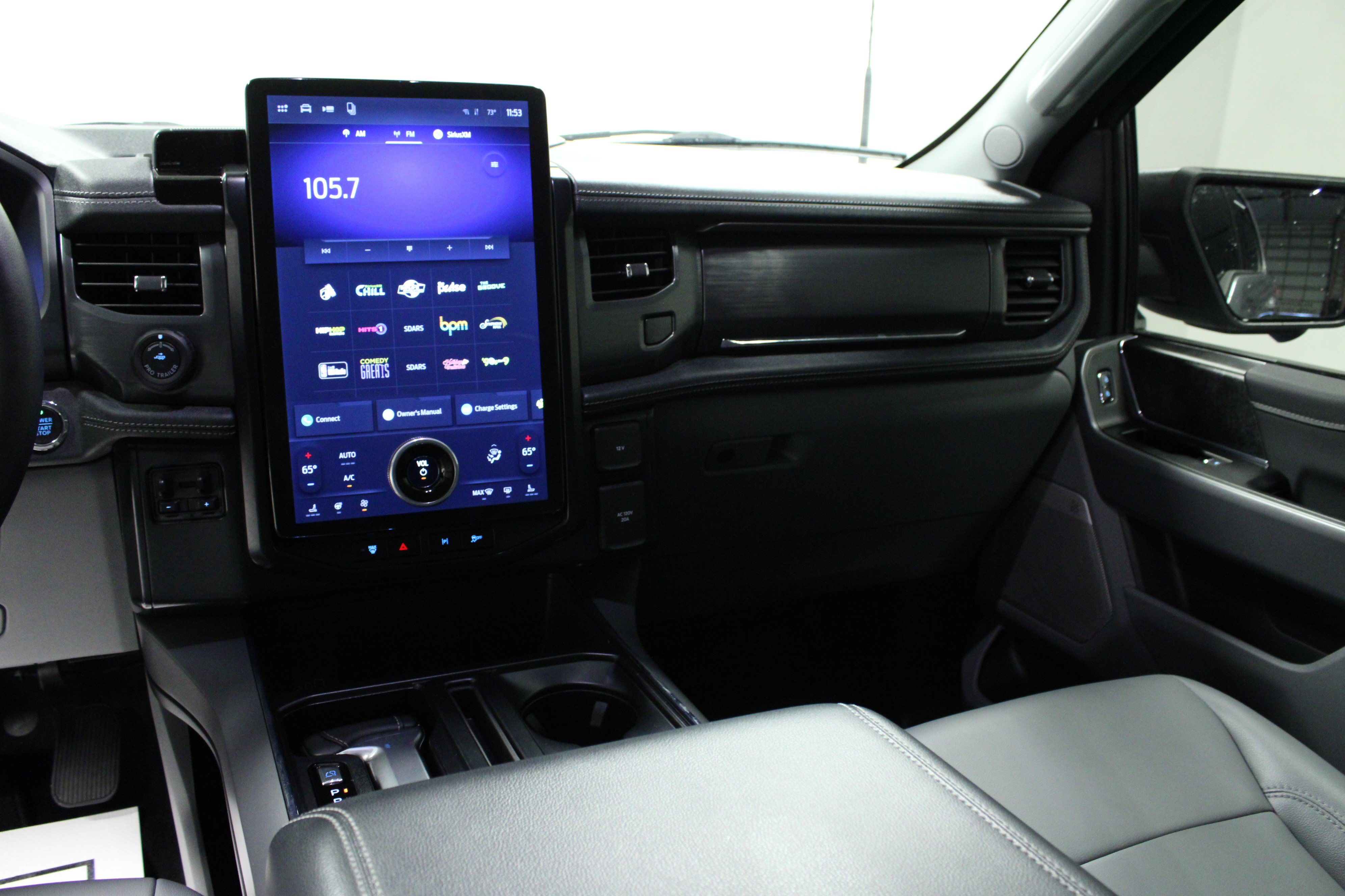 Used 2025 Ford F150 Lightning Flash AWD/4WD image 19