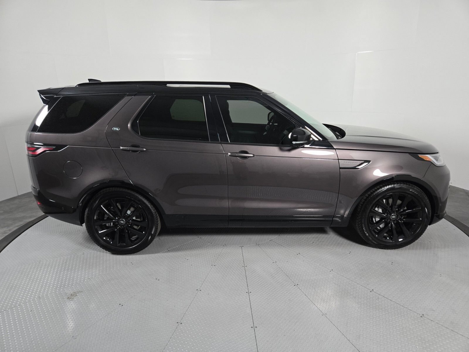 New 2026 Land Rover Discovery Dynamic SE AWD/4WD image 6